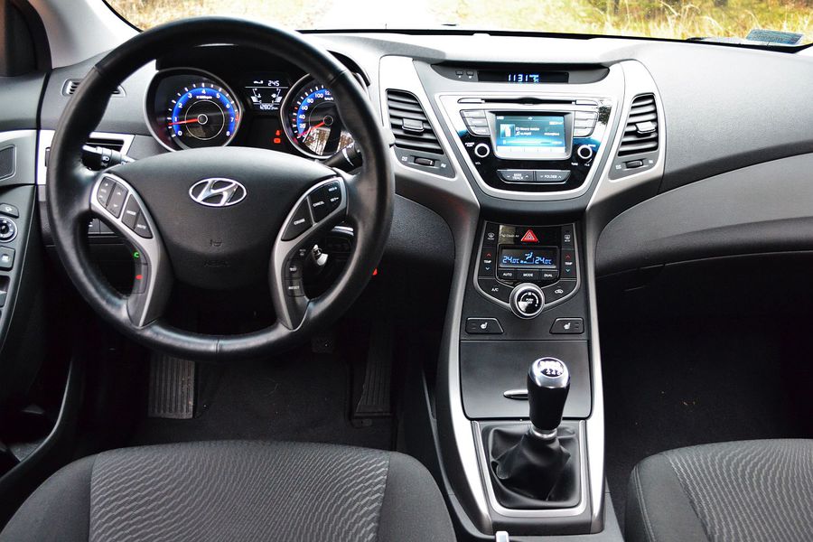 Hyundai Elantra 1.6 MPI Style wygodny i dobrze