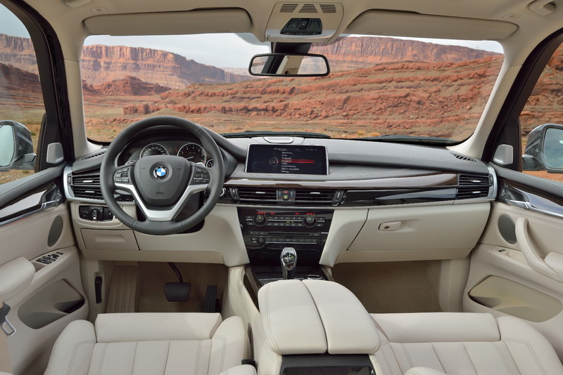 Nowy model BMW X5 wnętrze