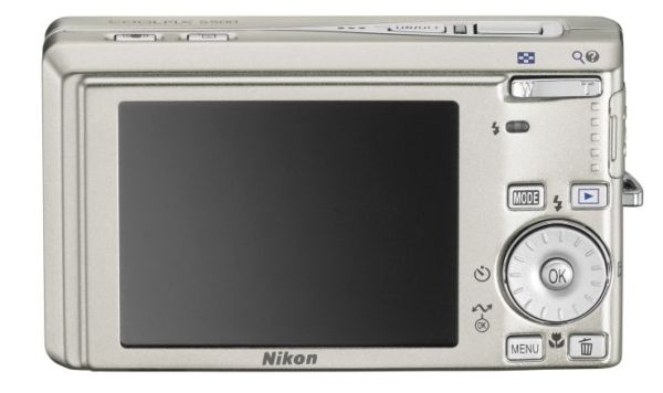 Nowe aparaty Nikon z serii "S"