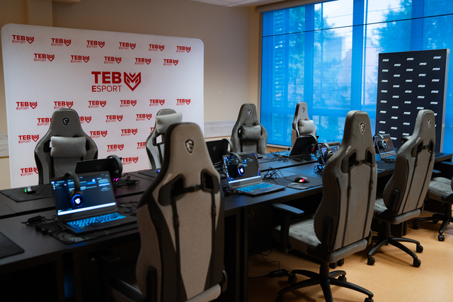 MSI i TEB Edukacja wspierają uczniów. Nowe technologie i kursy wspierają rozwój talentów