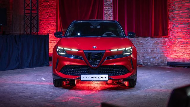 Alfa Romeo Junior - jakie wrażenia po debiucie?