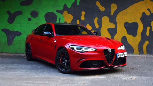 Alfa Romeo Giulia Quadrifoglio - piękna i charakterna