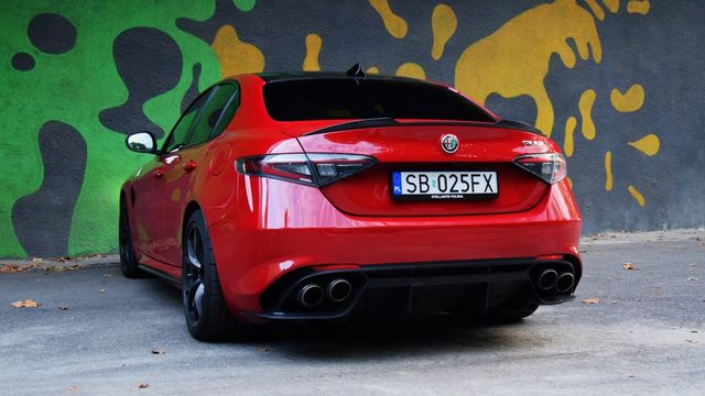 Alfa Romeo Giulia Quadrifoglio - piękna i charakterna