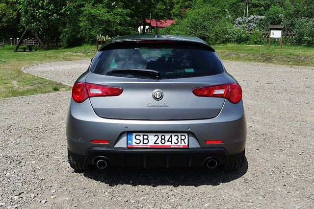 Alfa Romeo Giulietta Quadrifoglio Verde - anielska diablica