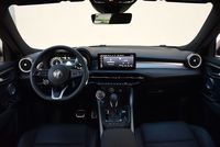 Alfa Romeo Tonale 1.6 JTD - deska rozdzielcza