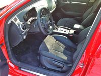 Audi A3 Sportback 2,0 TDI Ambiente - przednie fotele / kierownica