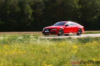 Audi RS7 Performance - z przodu i boku