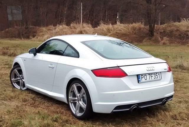 Sportowe Audi TT 2.0 TFSI quattro S tronic