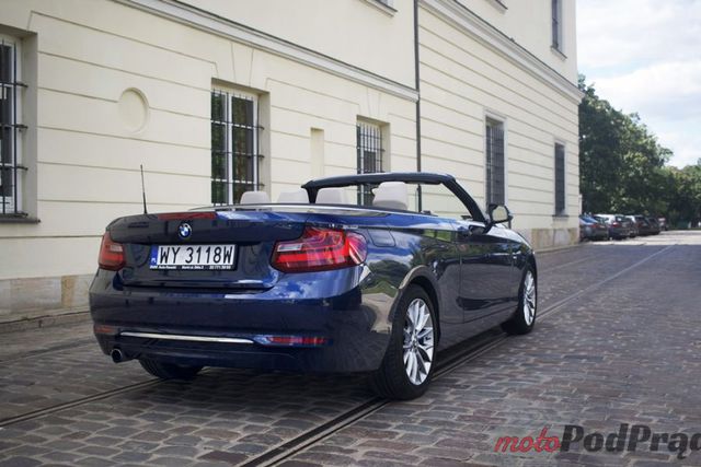 BMW 218i Kabrio Luxury Line – tylko lans, czy coś więcej?