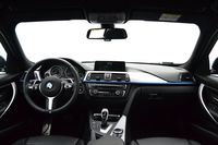 BMW 330d xDrive Touring - wnętrze
