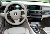 BMW 530d xDrive Touring Modern Line - wnętrze