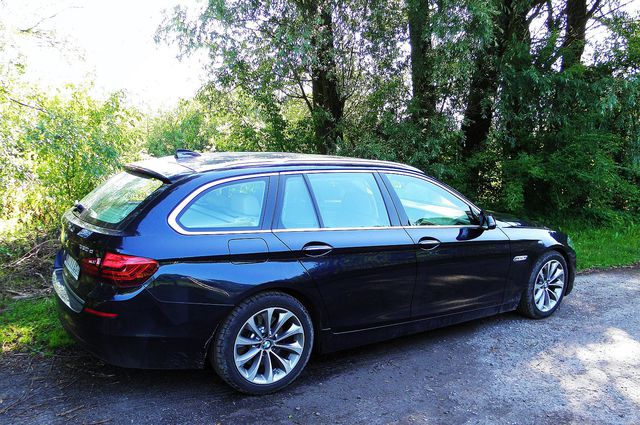 BMW 530d xDrive Touring Modern Line po liftingu