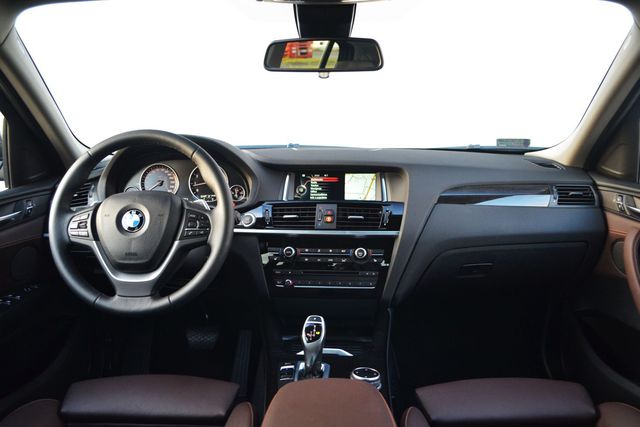 BMW X4 xDrive28i - modne i wygodne