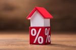 Czy Bezpieczny kredyt 2% będzie opłacalny, gdy spadną stopy procentowe?