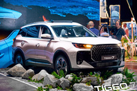 Nowy gracz w segmencie C: CHERY TIGGO 7 z napędem spalinowym lub PHEV Nowy gracz w segmencie C: CHERY TIGGO 7 z napędem spalinowym lub PHEV