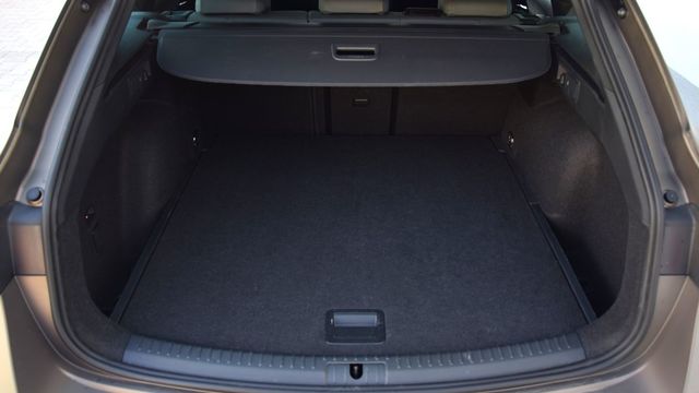 Test CUPRA Leon ST VZ 333 - dyskretne kombi z mocą 333 KM