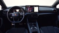 Cupra Leon Sportstourer VZ - kokpit i multimedia