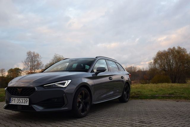 CUPRA Leon Sportstourer 2.0 TSI DSG, czyli praktyczność ze sportowym zacięciem