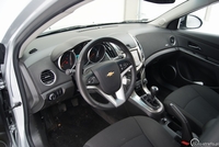 Chevrolet Cruze Kombi 1.7D LT Plus - wnętrze