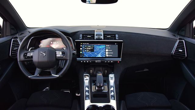 DS 7 BlueHDi, czyli świeżość i niebanalny styl