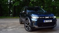 Dacia Bigster Hybrid - przód z prawej