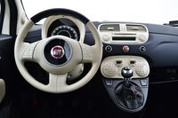 Fiat 500 1,2 by Gucci - wnętrze