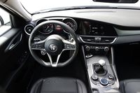 Alfa Romeo Giulia - wnętrze