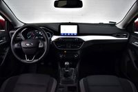 Ford Focus Sedan 1.0 EcoBoost Connected - deska rozdzielcza