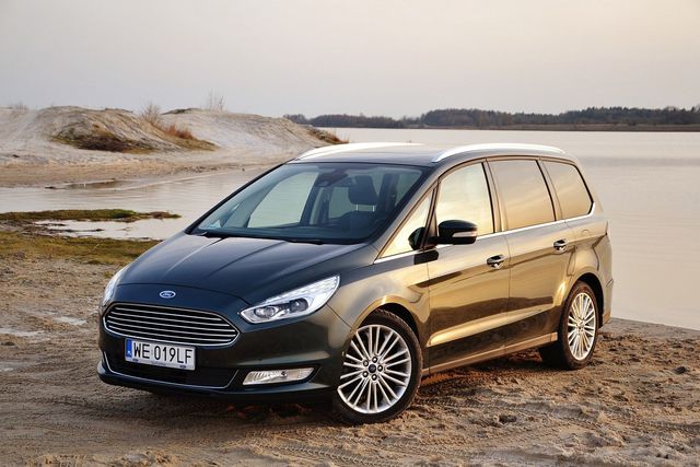 Ford Galaxy 2.0 TDCi Powershift AWD Titanium