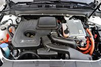 Ford Mondeo 2.0 Hybrid Titanium - silnik
