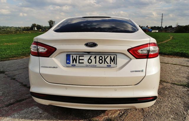 Ford Mondeo 2.0 Hybrid Titanium godny uwagi