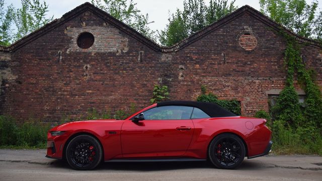 Test Ford Mustang Convertible V8: Najtańszy kabriolet z silnikiem V8 w Europie