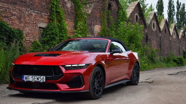 Test Ford Mustang Convertible V8: Najtańszy kabriolet z silnikiem V8 w Europie