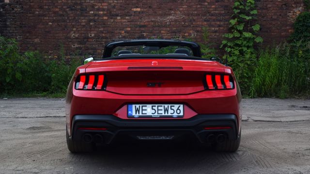 Test Ford Mustang Convertible V8: Najtańszy kabriolet z silnikiem V8 w Europie