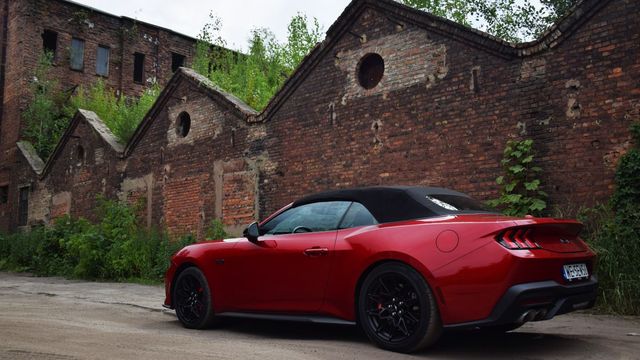 Test Ford Mustang Convertible V8: Najtańszy kabriolet z silnikiem V8 w Europie