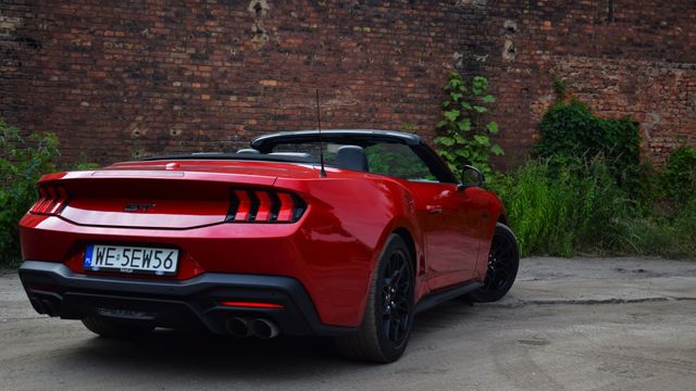 Test Ford Mustang Convertible V8: Najtańszy kabriolet z silnikiem V8 w Europie