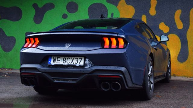 Ford Mustang Dark Horse podnosi poprzeczkę