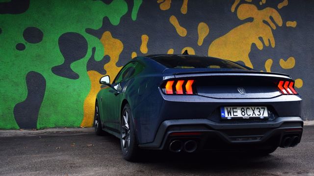 Ford Mustang Dark Horse podnosi poprzeczkę