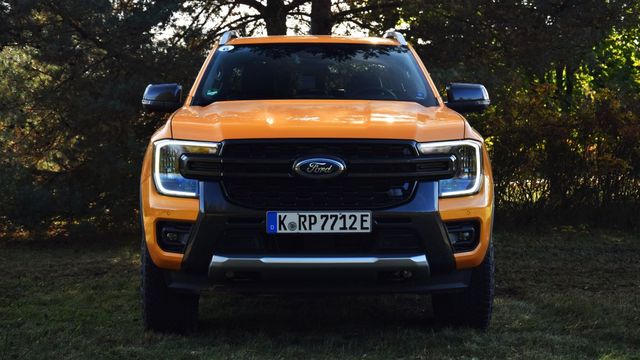 PREMIERA Ford Ranger PHEV