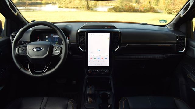 PREMIERA Ford Ranger PHEV