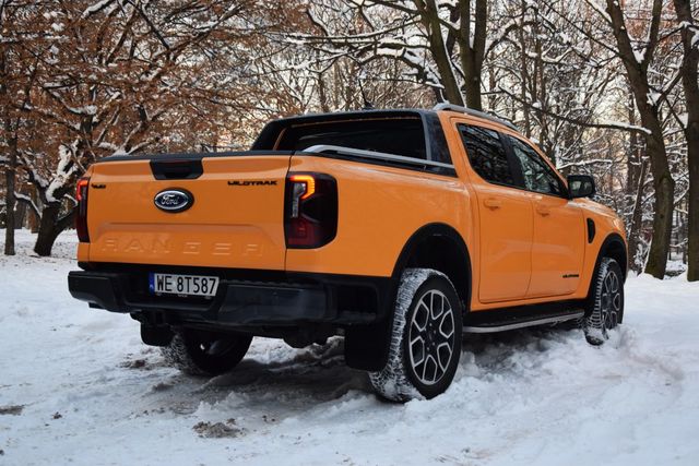 Ford Ranger Wildtrak dobrze wygląda na budowie i pod muzeum