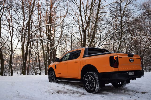 Ford Ranger Wildtrak dobrze wygląda na budowie i pod muzeum