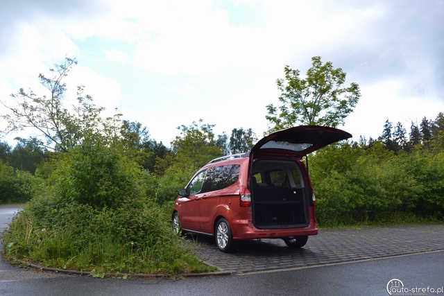 Rodzinny Ford Tourneo Courier