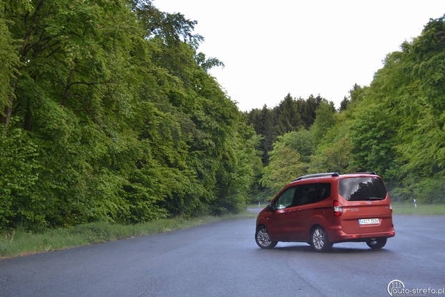 Rodzinny Ford Tourneo Courier