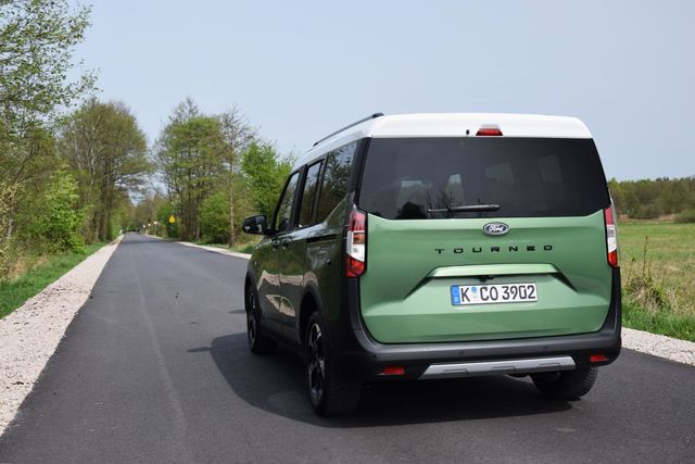 Ford Tourneo Courier i Transit Courier