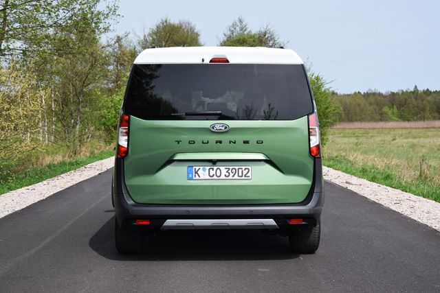 Ford Tourneo Courier i Transit Courier