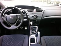 Honda Civic 1,6 i-DTEC - wnętrze