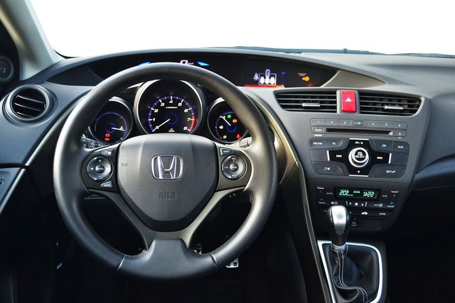 Honda Civic 5d 1.8 i-VTEC Sport