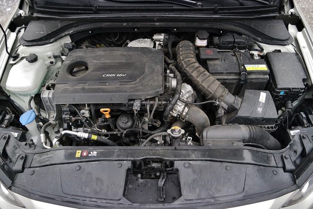 Hyundai Elantra 1.6 CRDi Style jest kuszącą propozycją
