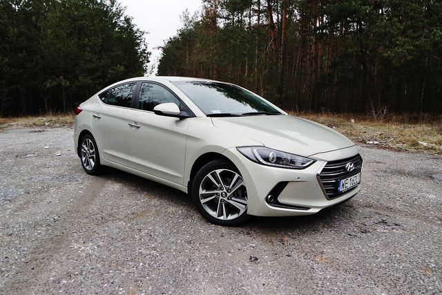 Hyundai Elantra 1.6 CRDi Style jest kuszącą propozycją